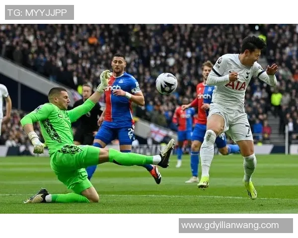 热刺在欧冠点球大战中力克莱比锡全场沸腾瞬间回顾